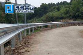 湖南长沙乡村公路安装波形护栏